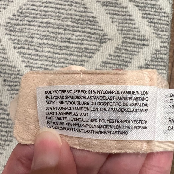 NWOT Wacoal Embrace Lace Soft Cup Wireless Bra Lingerie - Picture 7 of 7